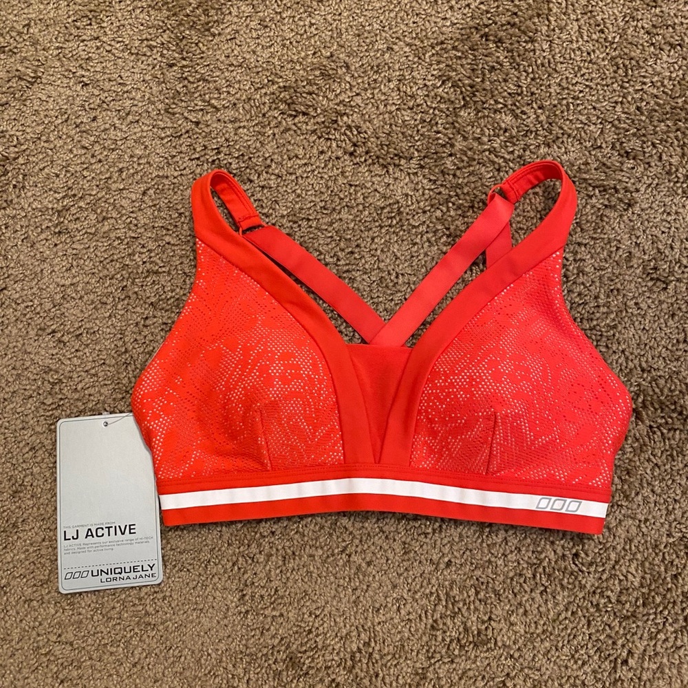 NWT! Lorna Jane sports bra